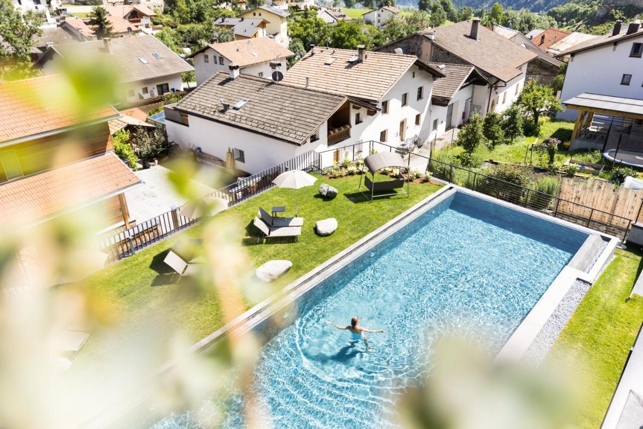 Hotel Weisses Kreuz Burgusio Kültér fotó