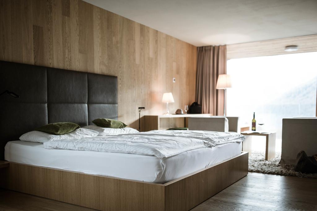Hotel Weisses Kreuz Burgusio Kültér fotó