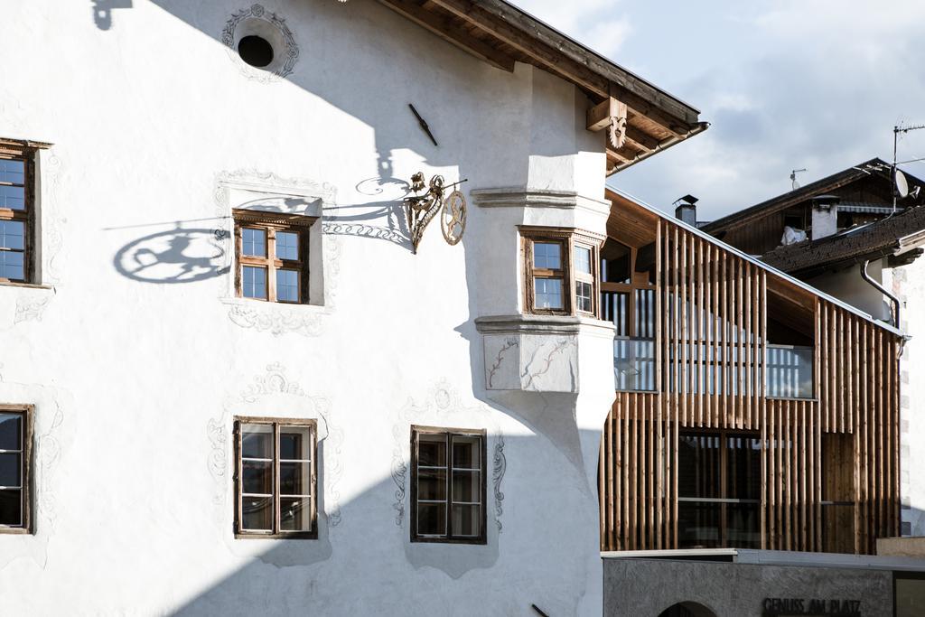 Hotel Weisses Kreuz Burgusio Kültér fotó