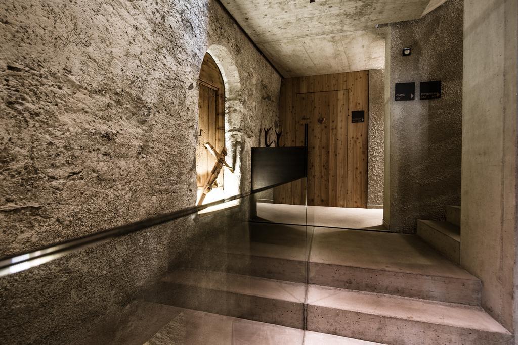 Hotel Weisses Kreuz Burgusio Kültér fotó