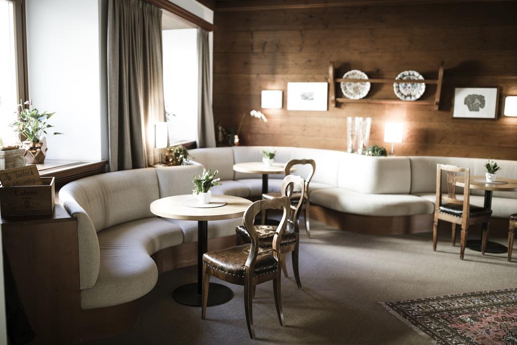 Hotel Weisses Kreuz Burgusio Kültér fotó
